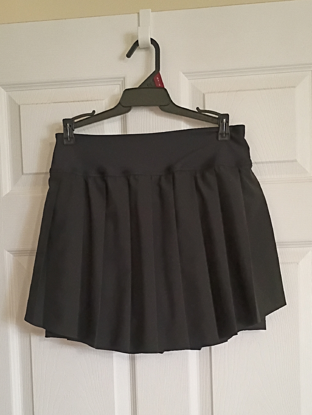 Black Pleated Women’s Skirt - Classic Everyday Style